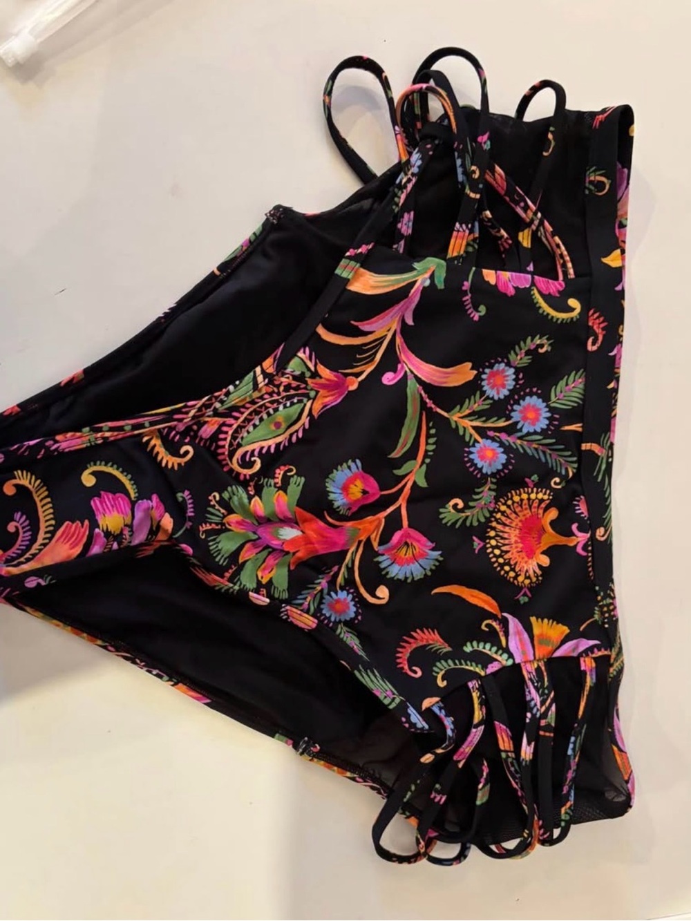 Cupshe Black Floral Multicolor Strappy Bikini Bottoms